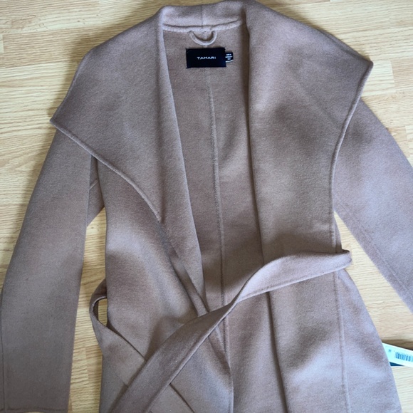 NWT Tahari Light Brown Wool Blend Wrap Coat With Pockets Size Medium - Picture 4 of 7